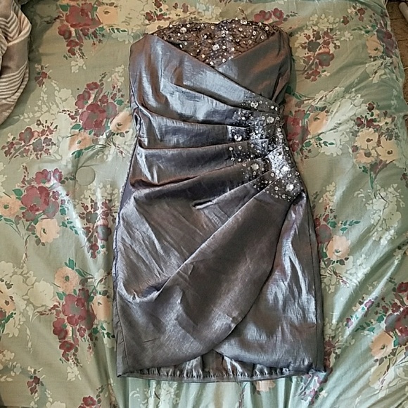 Bodycon Strapless Dress - Picture 1 of 3